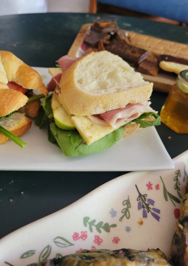 Apple and Prosciutto Sandwich